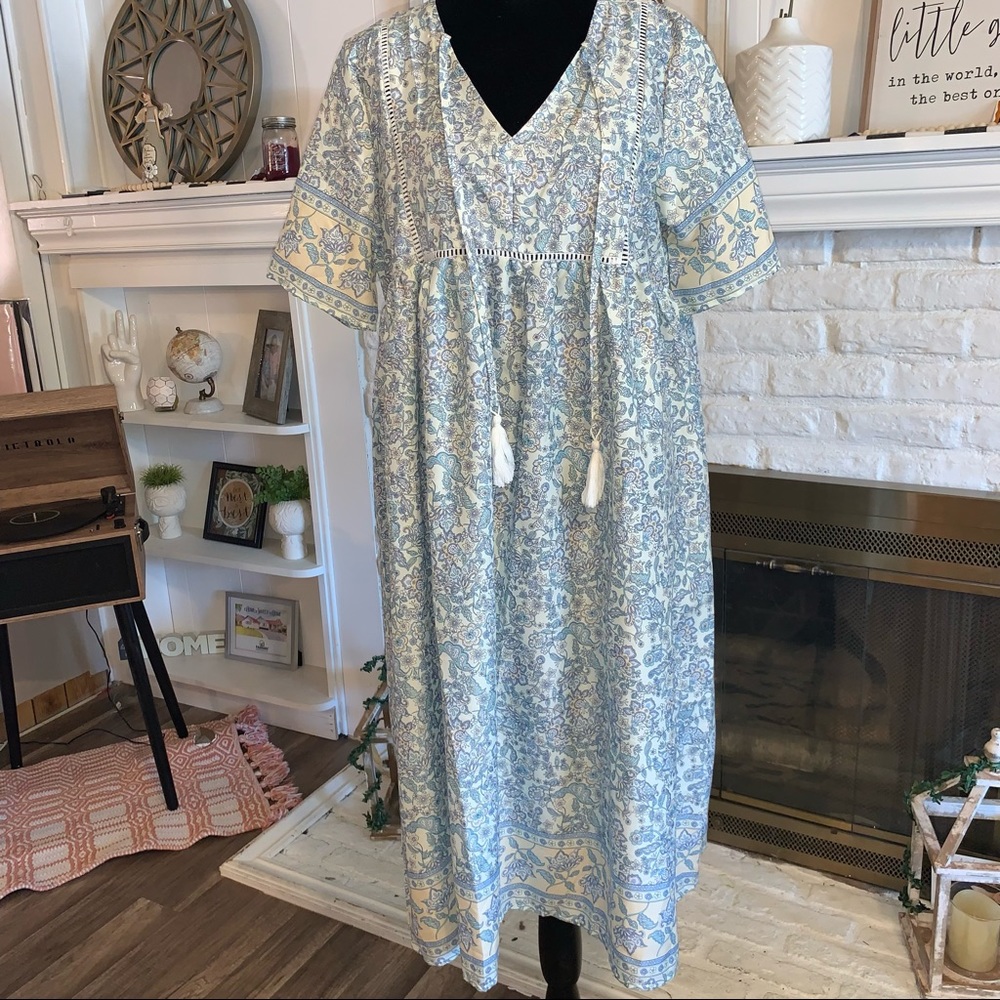 Misslook Paisley and Floral Dress - Medium